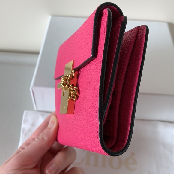 👏SOLD on IG👏Chloe Bifold Wallet - Picture 10 of 11